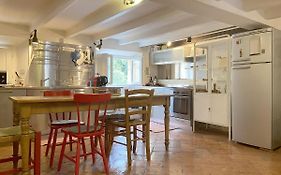 Fascinating Central Hideaway In A Physicist'S Home