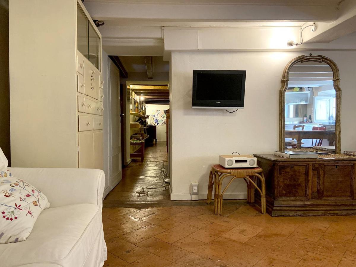 Fascinating Central Hideaway In A Physicist'S Home Como Exterior photo