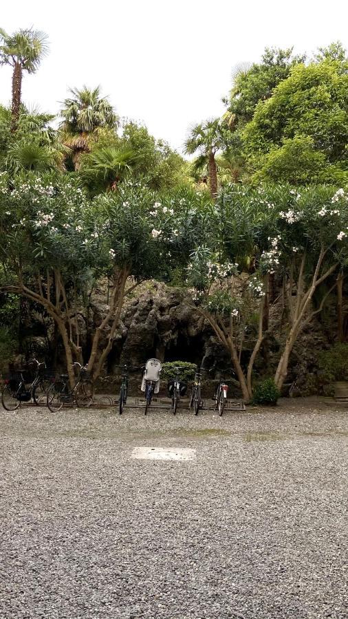 Fascinating Central Hideaway In A Physicist'S Home Como Exterior photo